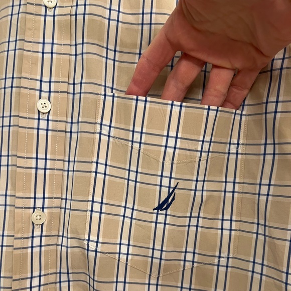 Men’s Nautica Short Sleeve Button Down Shirt - Size Large - Picture 5 of 7